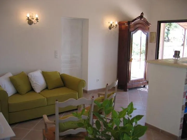 Charmante Petite Maison&Grande Terrasse Plein SUD ! Entrecasteaux 0*,  Frankreich