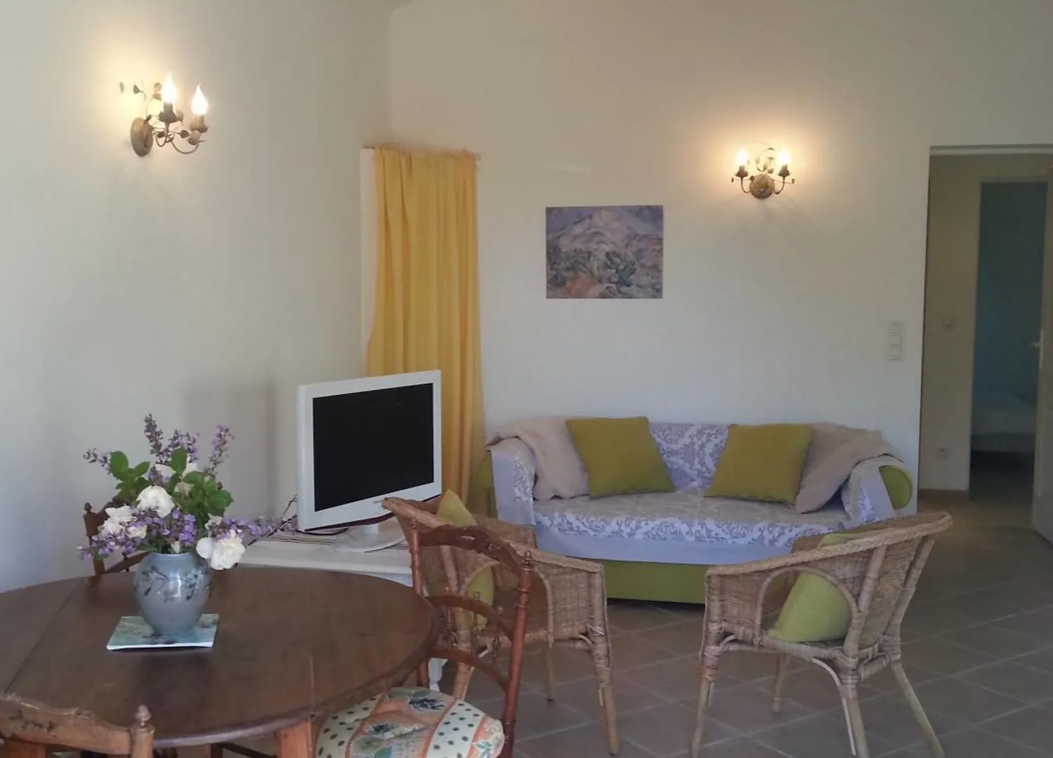 Charmante Petite Maison & Whirlpool Prive Sur Terrasse Plein Sud Au Calme ! Entrecasteaux France